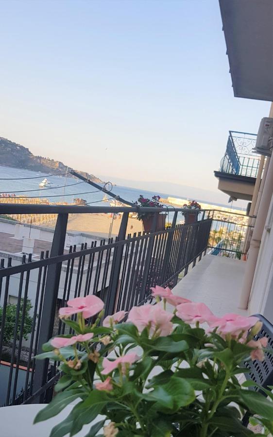 B&B La Costa Di Naxosジャルディーニ・ナクソス エクステリア 写真